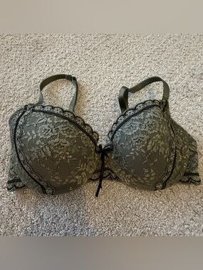 Heidi Klum Intimates Margaux Balconette Contour Bra Green Sz 36D Lace H23-1076